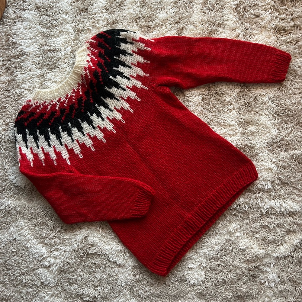 Icelandic Handknit Wool Sweater (Lopapeysa)